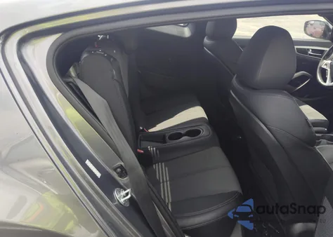 2016 Hyundai Veloster z USA, uszkodzony, nr VIN KMHTC6AD8GU299146